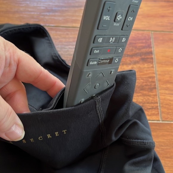 Black Victoria Secret leggings - Picture 7 of 7